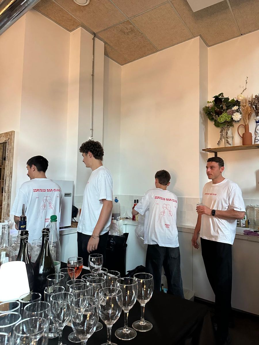 Les bartenders 2Drinks en pleine mise en place